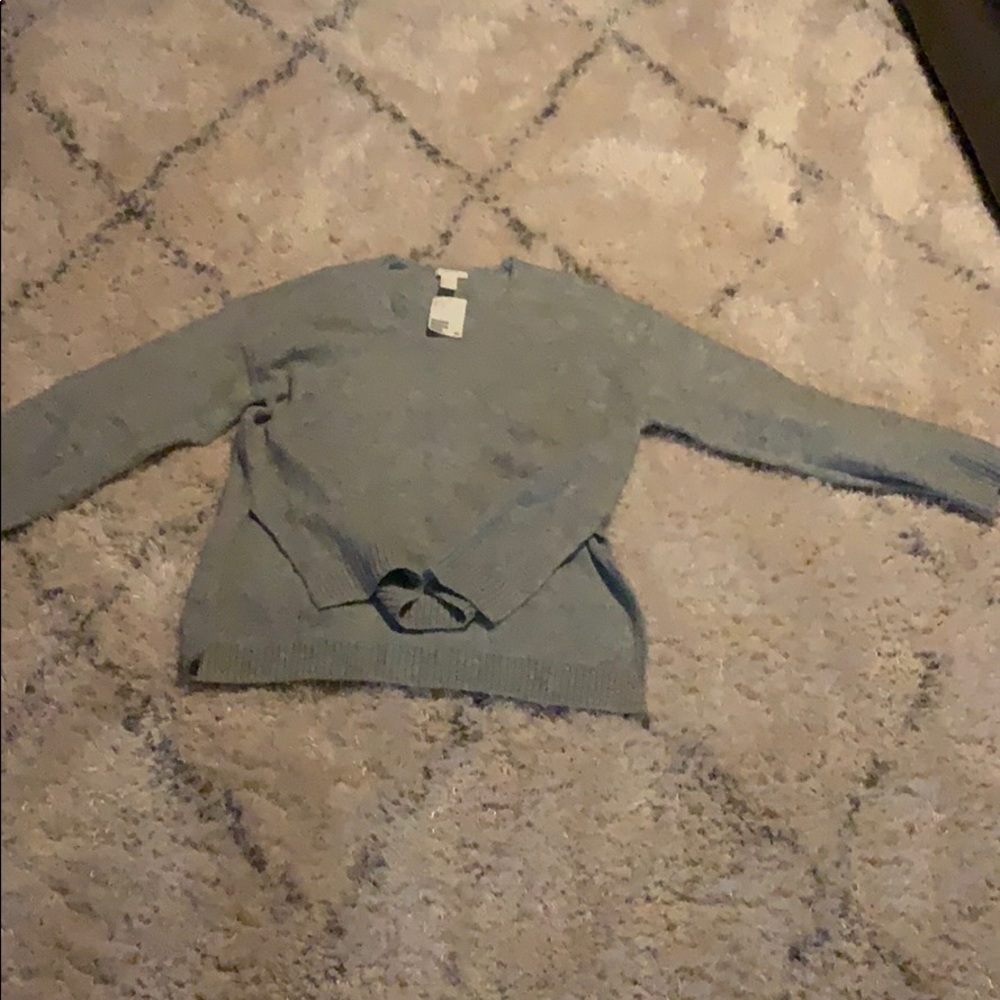 Light grey sweater
